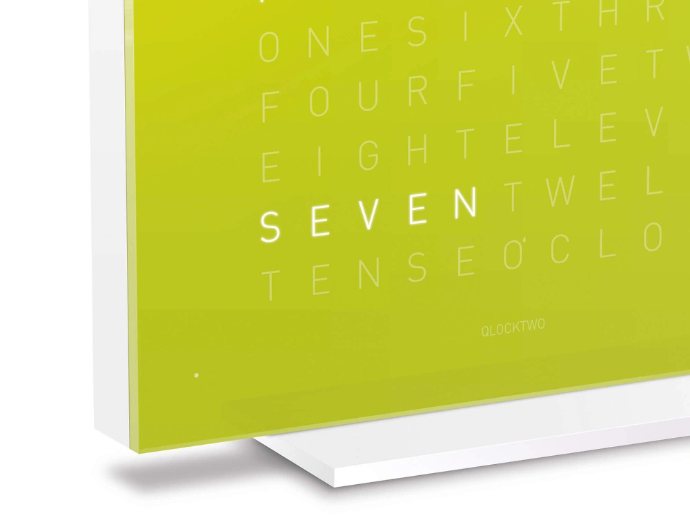 QLOCKTWO FRONTCOVER EARTH 13.5 | Lime Jucie