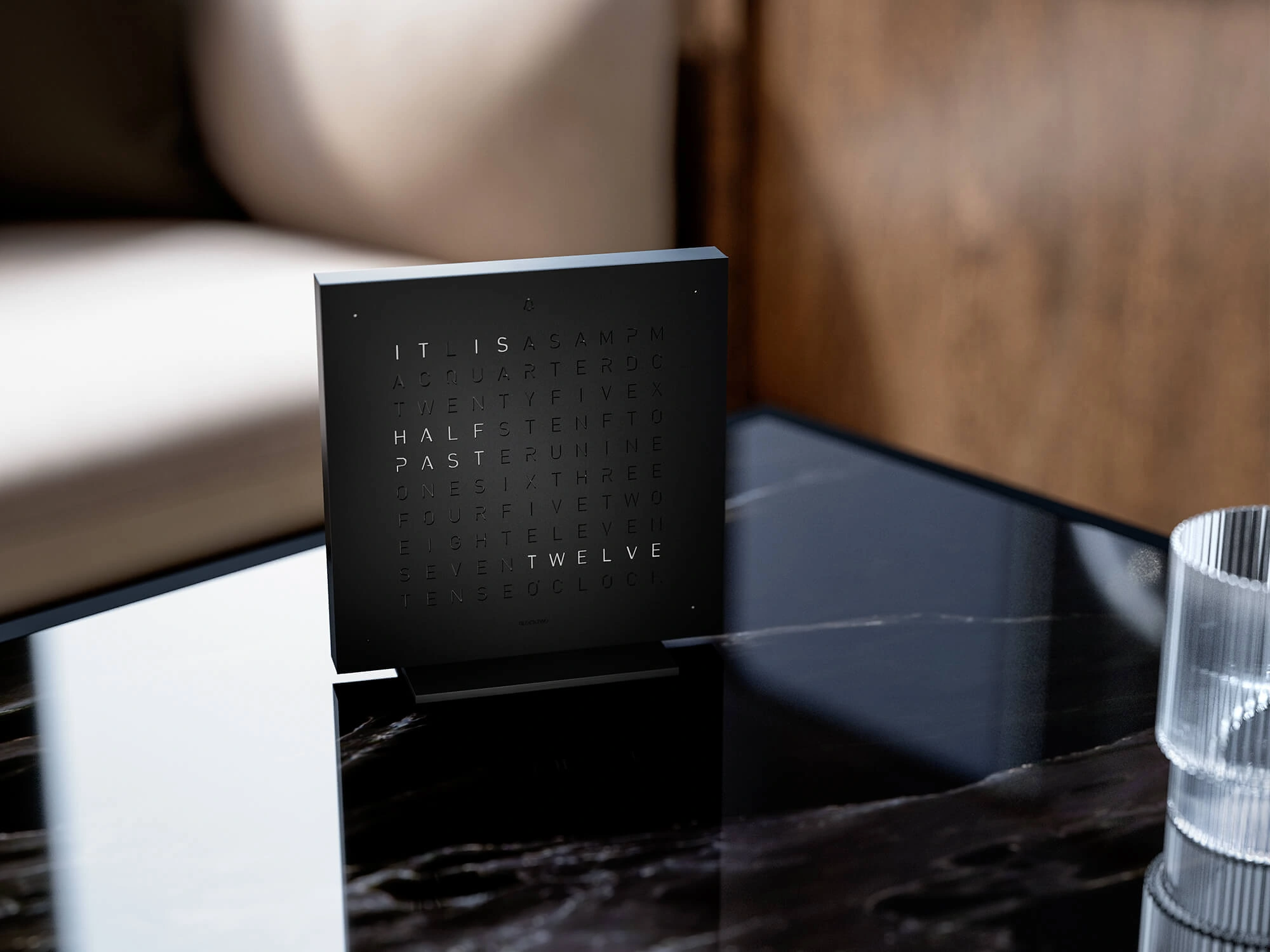 QLOCKTWO EARTH 13.5 | Deep Black