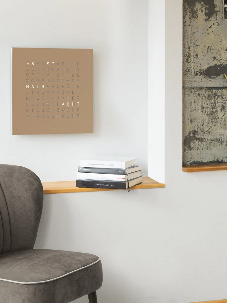 QLOCKTWO EARTH 45 | Hazelnut