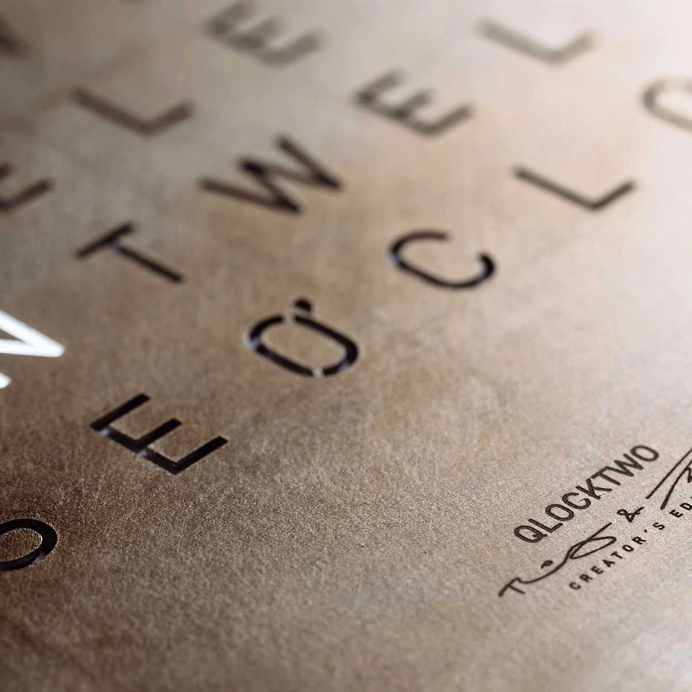 QLOCKTWO EARTH 45 | Silver & Gold