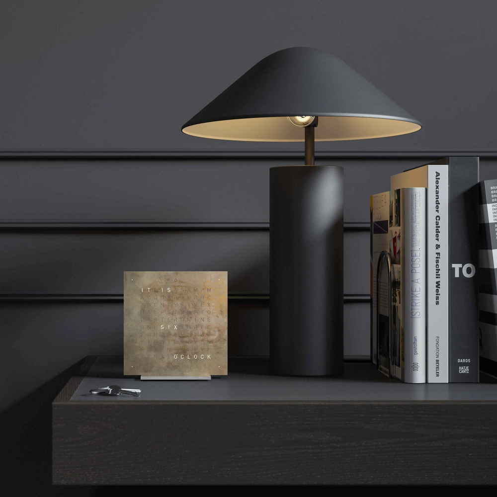 QLOCKTWO FRONTCOVER EARTH 13.5 | Silver & Gold