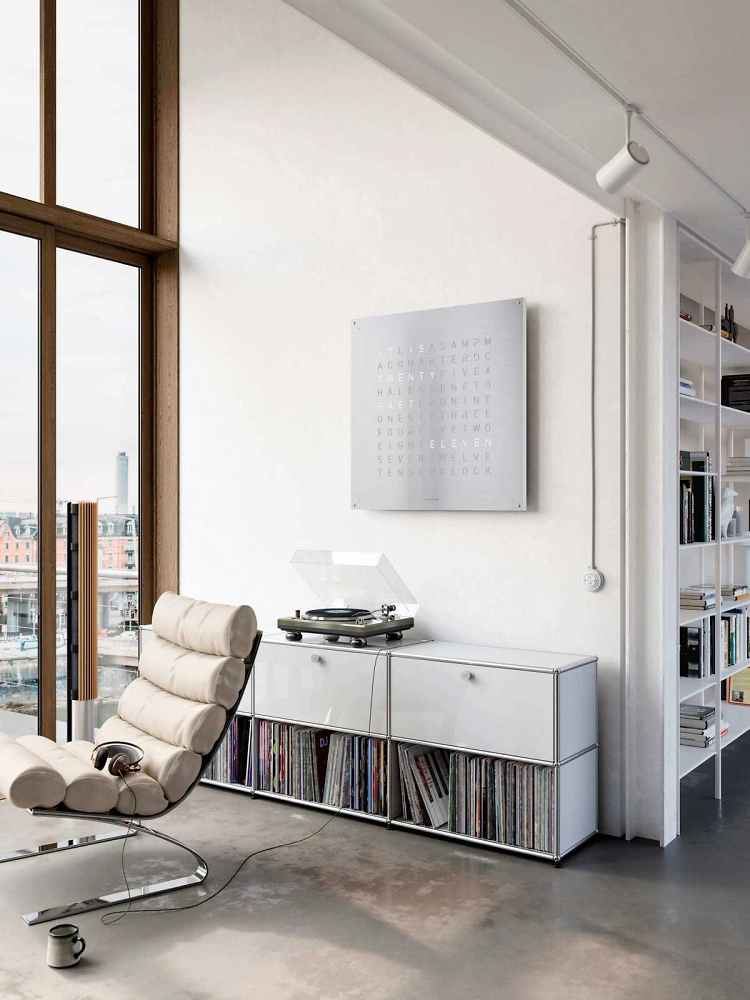 QLOCKTWO EARTH 90 | Stainless Steel